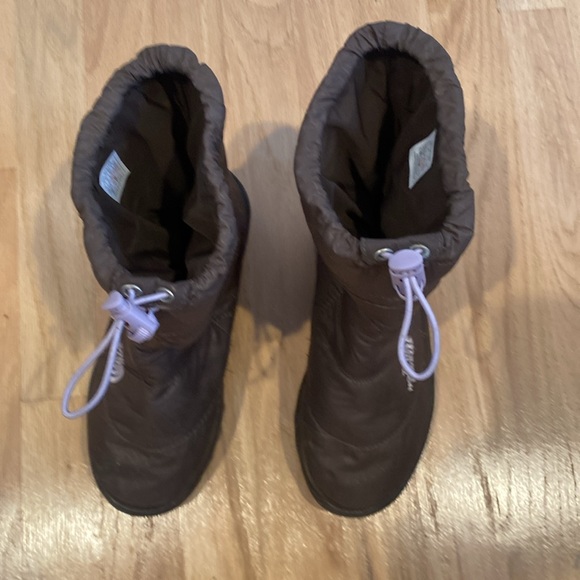 The North Face 600g Winter Boots, Size 5 - Picture 10 of 11